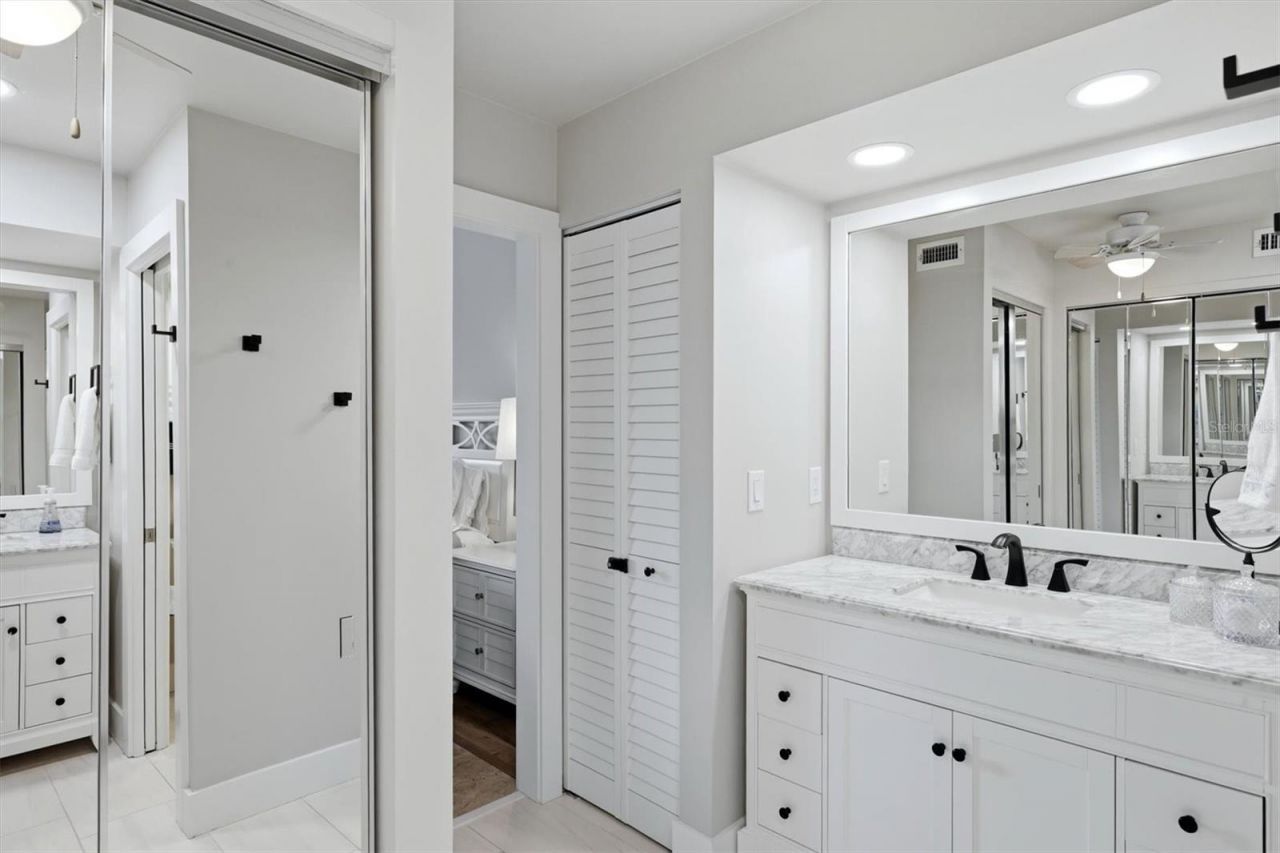 1187 Lake House Circle, Unit C127, Sarasota, FL 34242 Photo