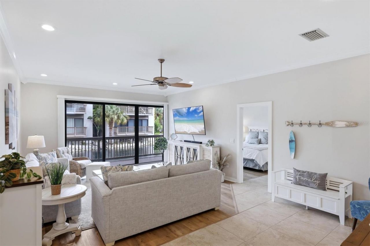 1187 Lake House Circle, Unit C127, Sarasota, FL 34242 Photo