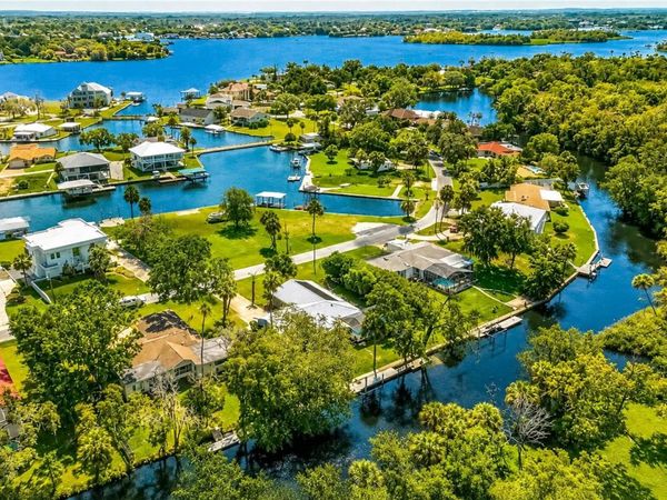 2178 N WATERSEDGE DRIVE , CRYSTAL RIVER, FL 34429