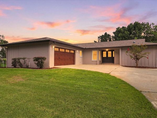220 SE KINGS BAY DRIVE , CRYSTAL RIVER, FL 34429
