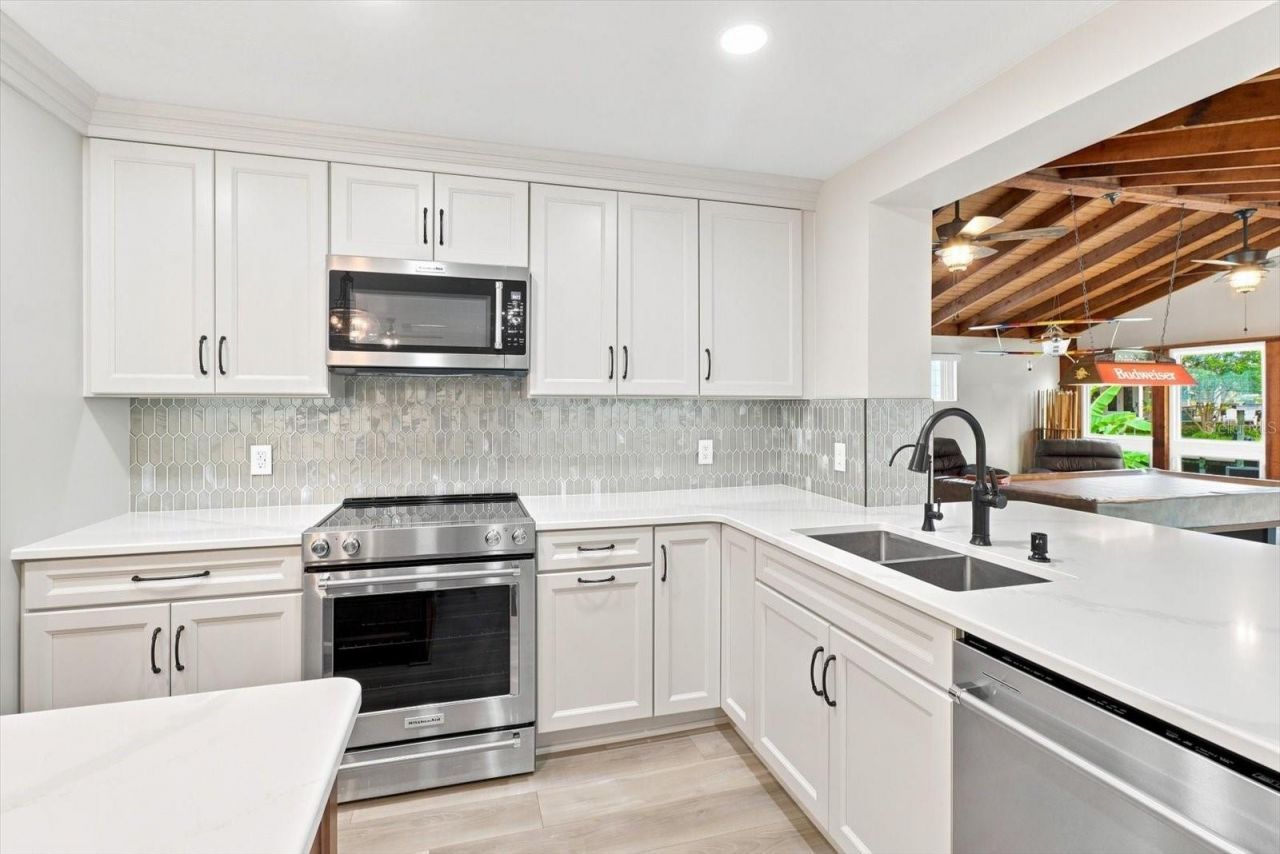 220 SE Kings Bay Drive, Crystal River, FL 34429 Photo