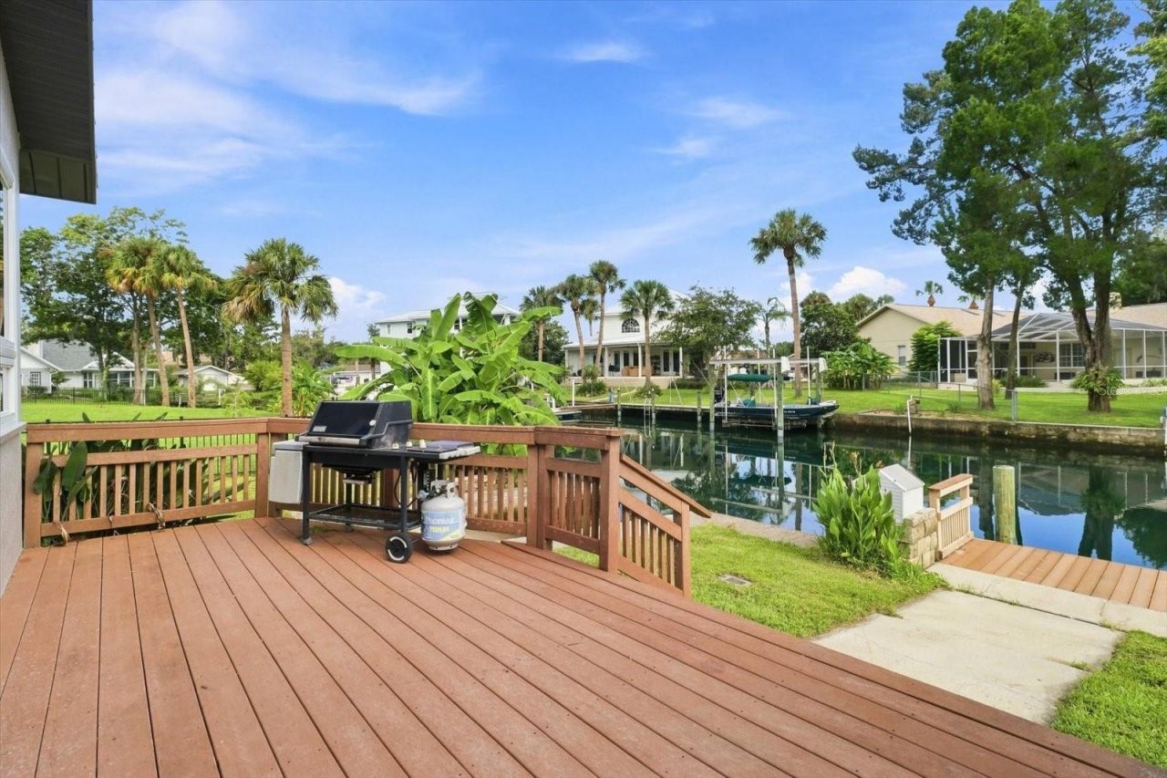 220 SE Kings Bay Drive, Crystal River, FL 34429 Photo