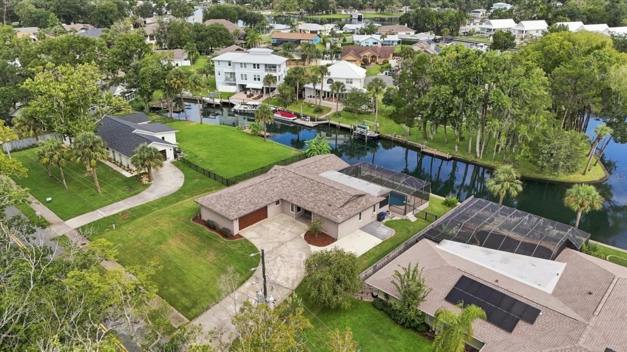 220 SE Kings Bay Drive, Crystal River, FL 34429 Photo