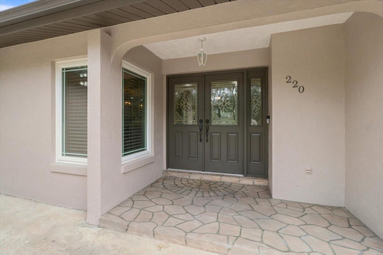 220 SE Kings Bay Drive, Crystal River, FL 34429 Photo