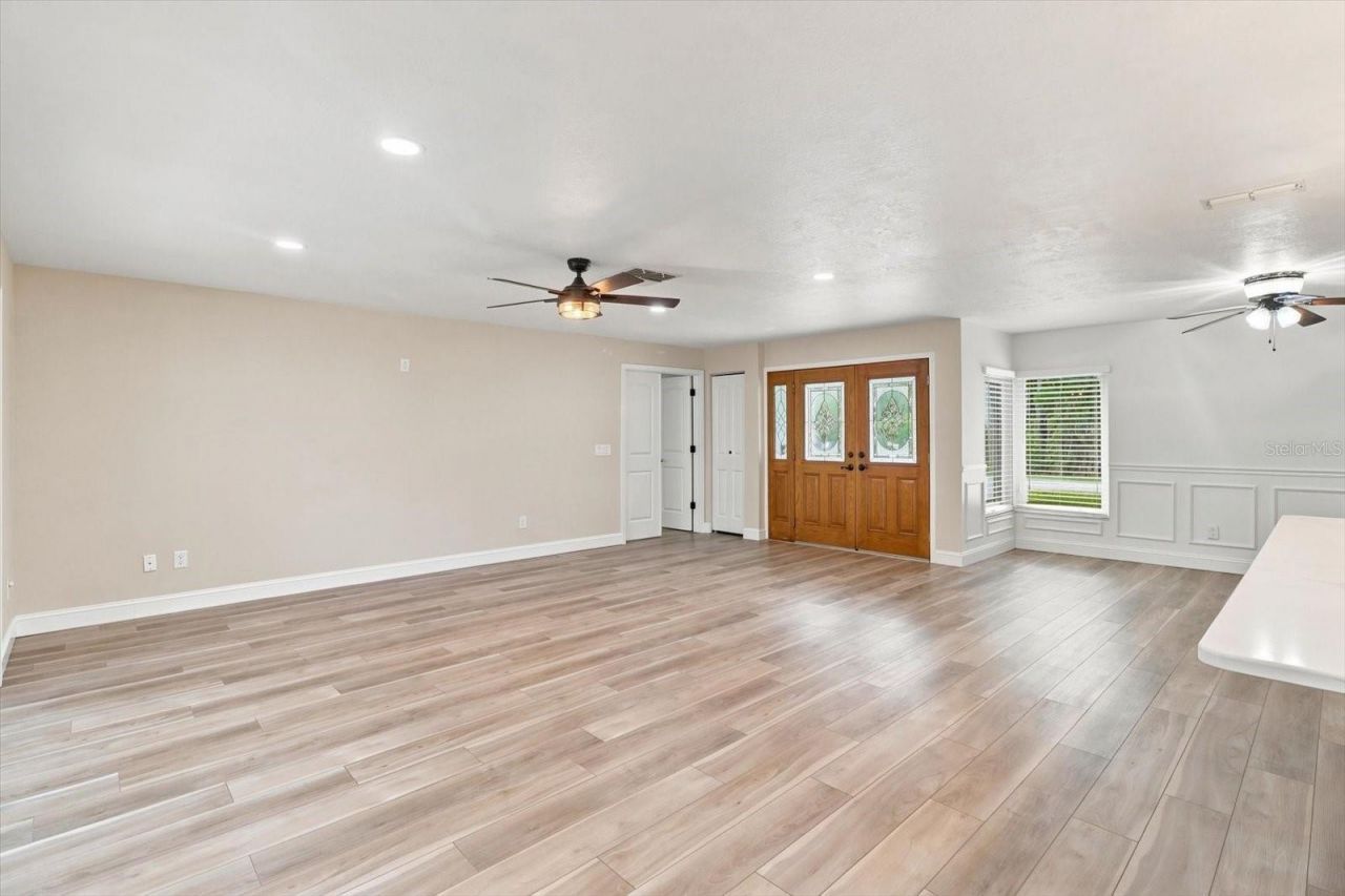 220 SE Kings Bay Drive, Crystal River, FL 34429 Photo