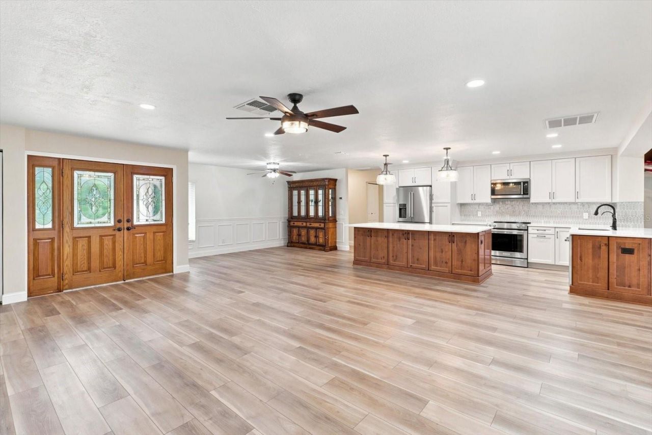 220 SE Kings Bay Drive, Crystal River, FL 34429 Photo