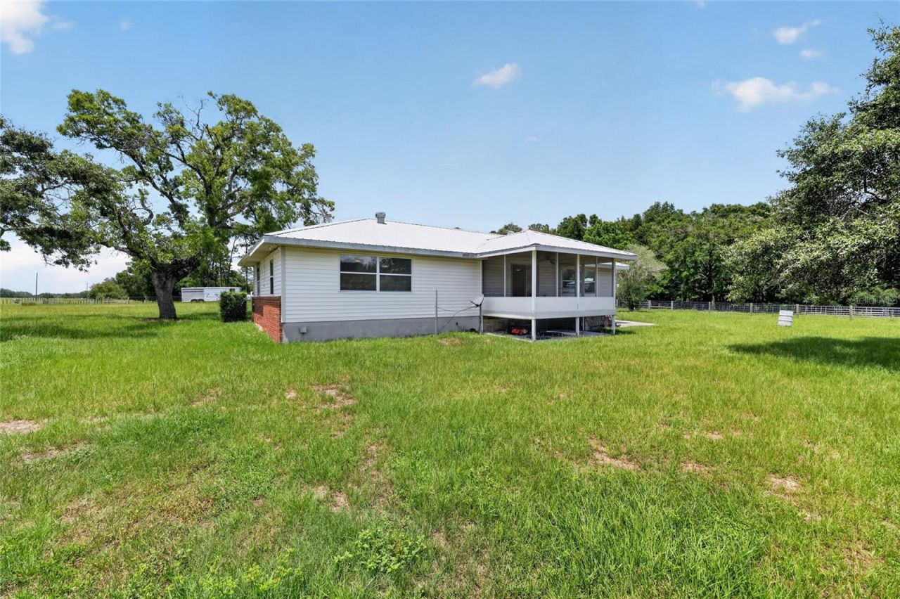 20500 NW 27th Street, Morriston, FL 32668 Photo