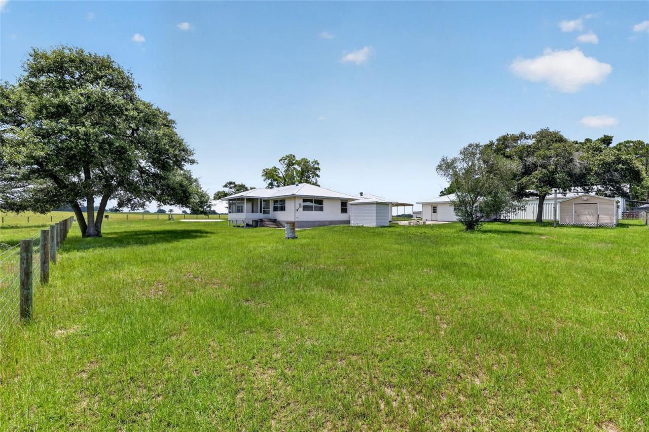 20500 NW 27th Street, Morriston, FL 32668 Photo