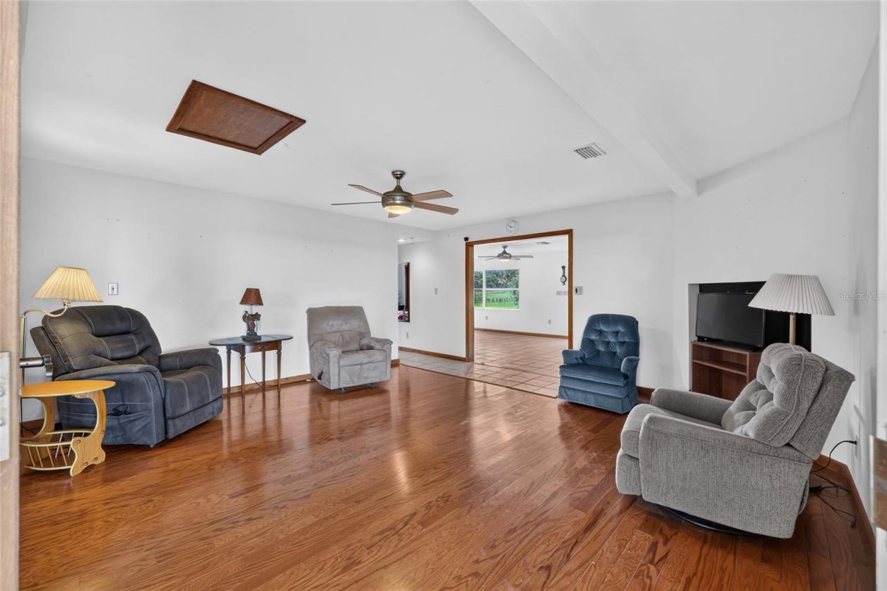 20500 NW 27th Street, Morriston, FL 32668 Photo
