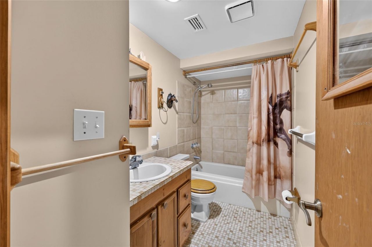 20500 NW 27th Street, Morriston, FL 32668 Photo