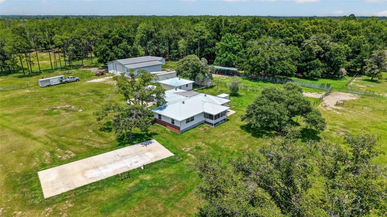 20500 NW 27th Street, Morriston, FL 32668 Photo