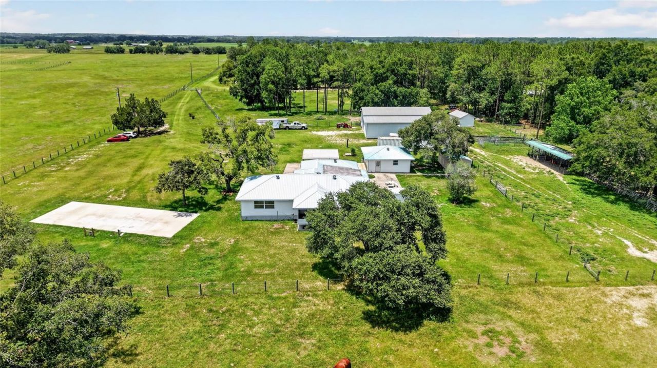 20500 NW 27th Street, Morriston, FL 32668 Photo
