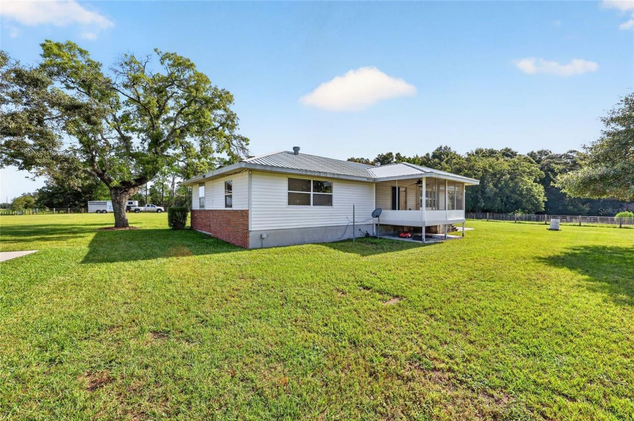 20500 NW 27th Street, Morriston, FL 32668 Photo