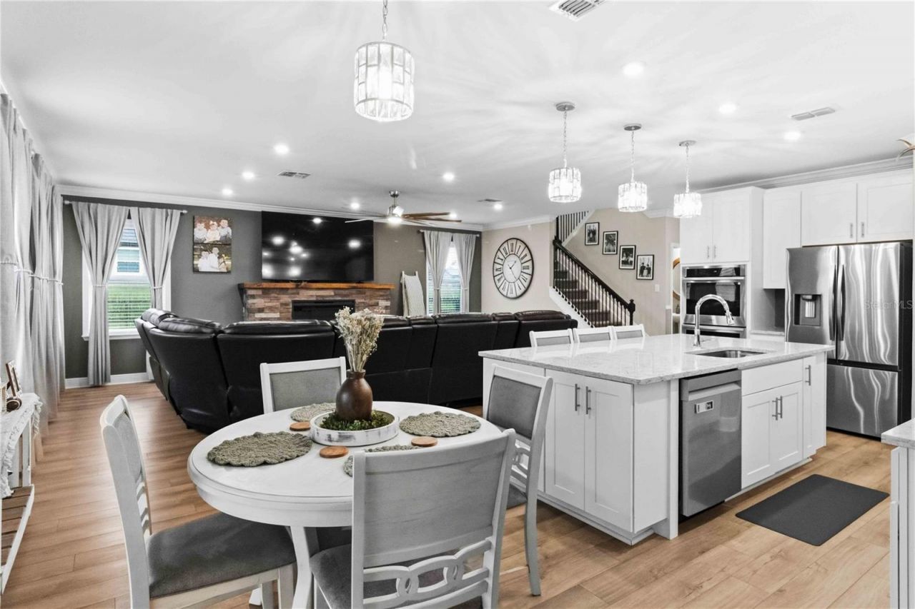 10007 Dolphin Gull Circle, Thonotosassa, FL 33592 Photo