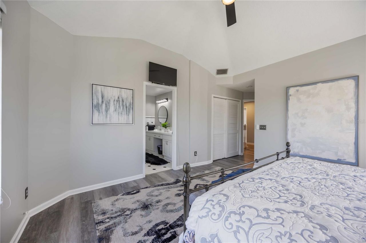 13951 Harbor View Drive , Seminole, FL 33776 Photo