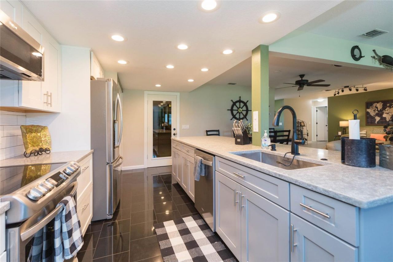 8423 Pebble Drive , Port Richey, FL 34668 Photo