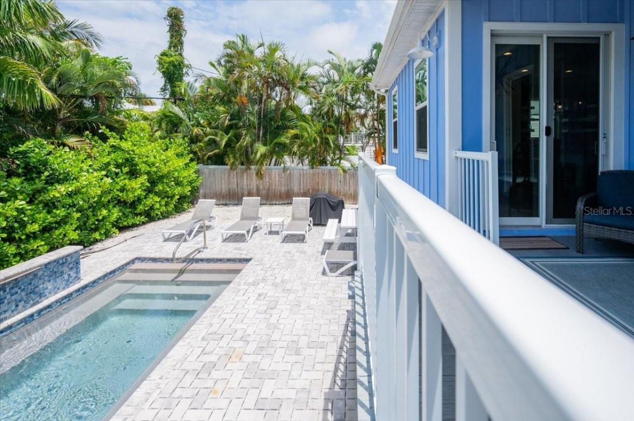 308 57th Street, Unit A & B, Bradenton Beach, FL 34217 Photo