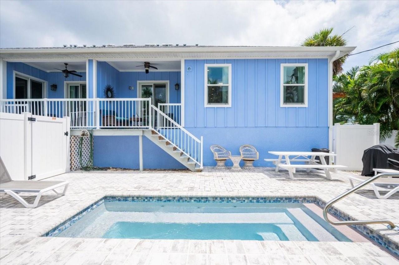 308 57th Street, Unit A & B, Bradenton Beach, FL 34217 Photo