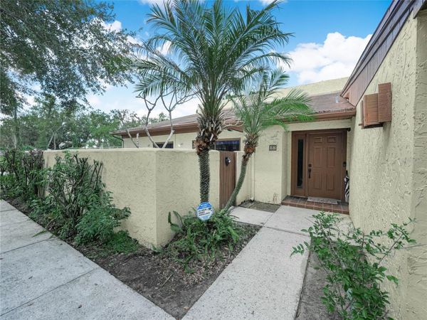 1880 N CRYSTAL LAKE DRIVE , Unit 18, LAKELAND, FL 33801