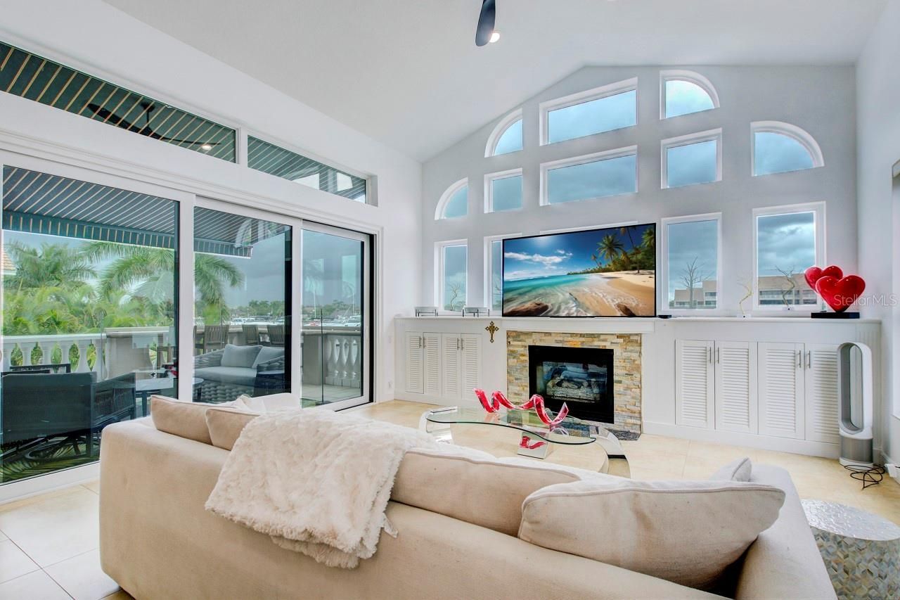 6113 Pasadena Point Boulevard, Gulfport, FL 33707 Photo