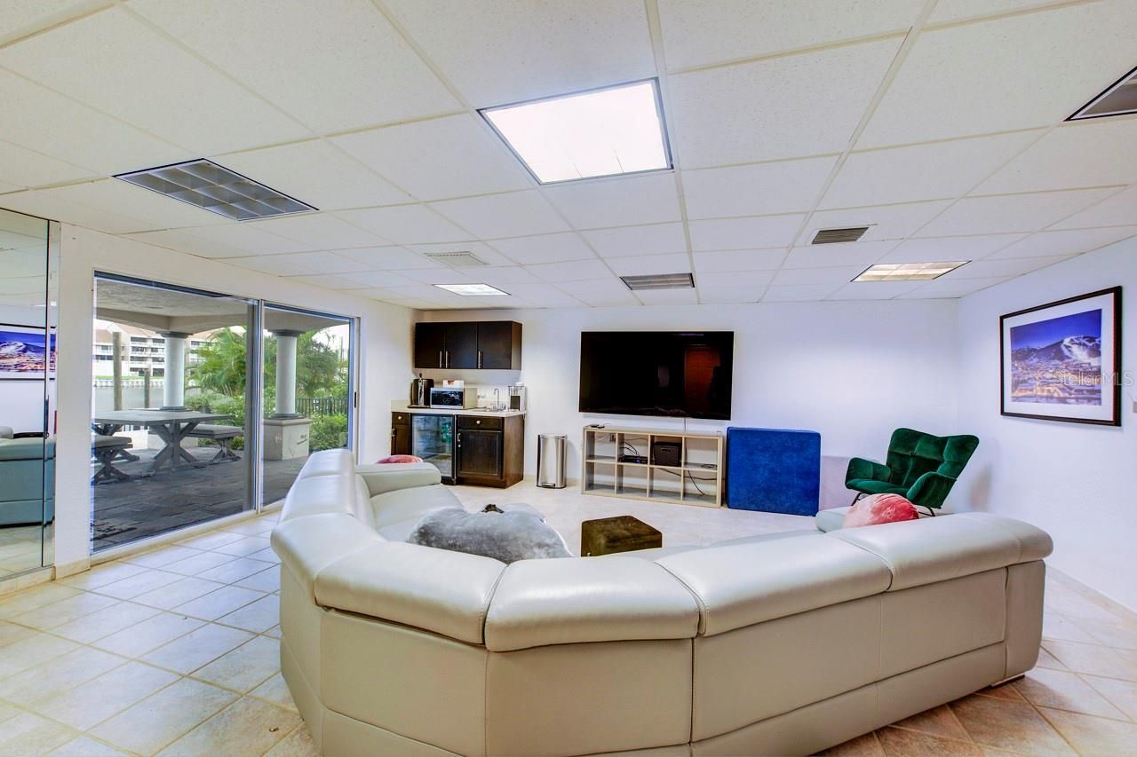6113 Pasadena Point Boulevard, Gulfport, FL 33707 Photo