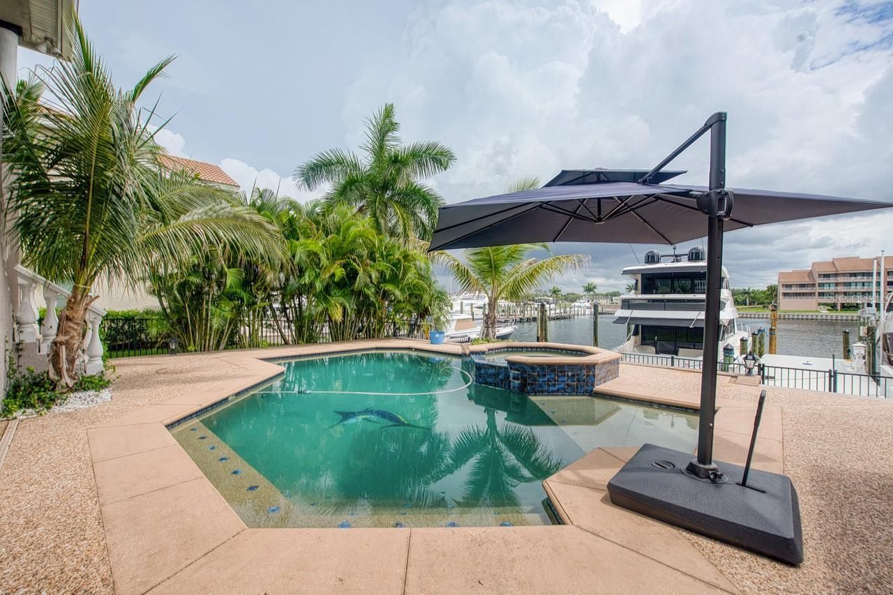 6113 Pasadena Point Boulevard, Gulfport, FL 33707 Photo