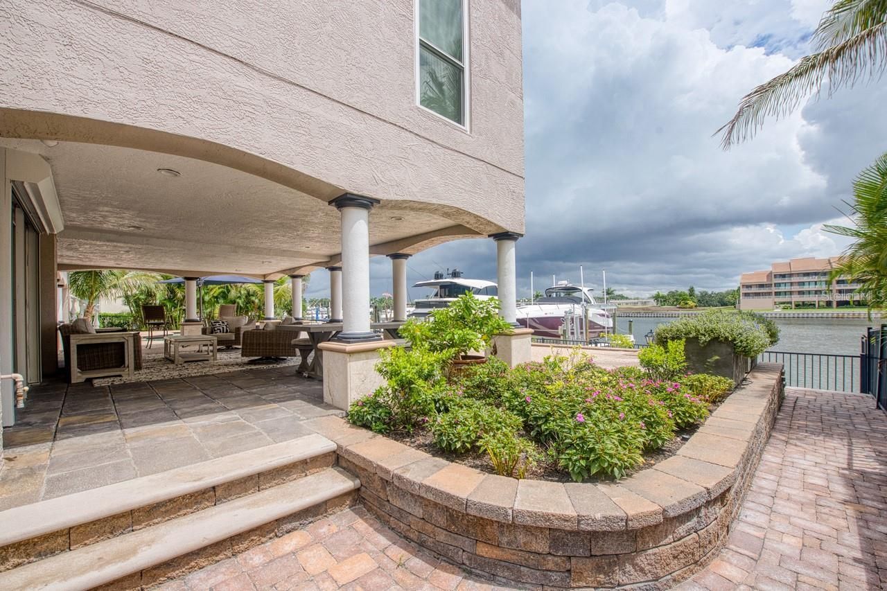 6113 Pasadena Point Boulevard, Gulfport, FL 33707 Photo