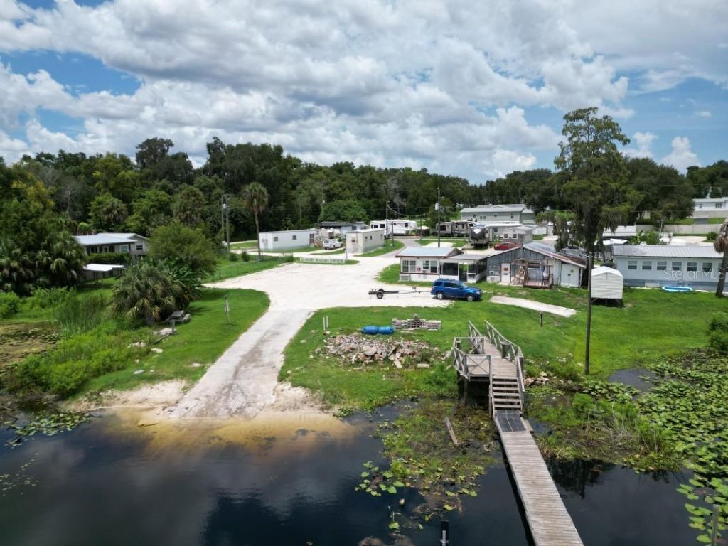35833 Lakeshore Drive, Dade City, FL 33525 Photo