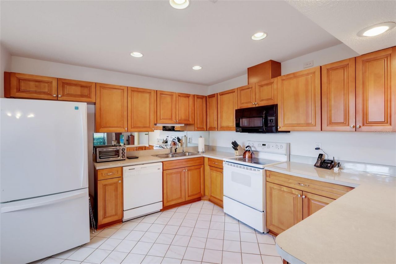 5400 34th Street W, Unit B16, Bradenton, FL 34210 Photo
