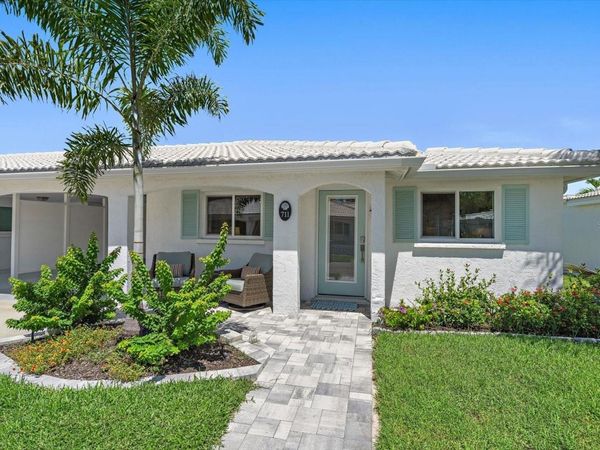 711 SPANISH DRIVE S, Unit 211, LONGBOAT KEY, FL 34228