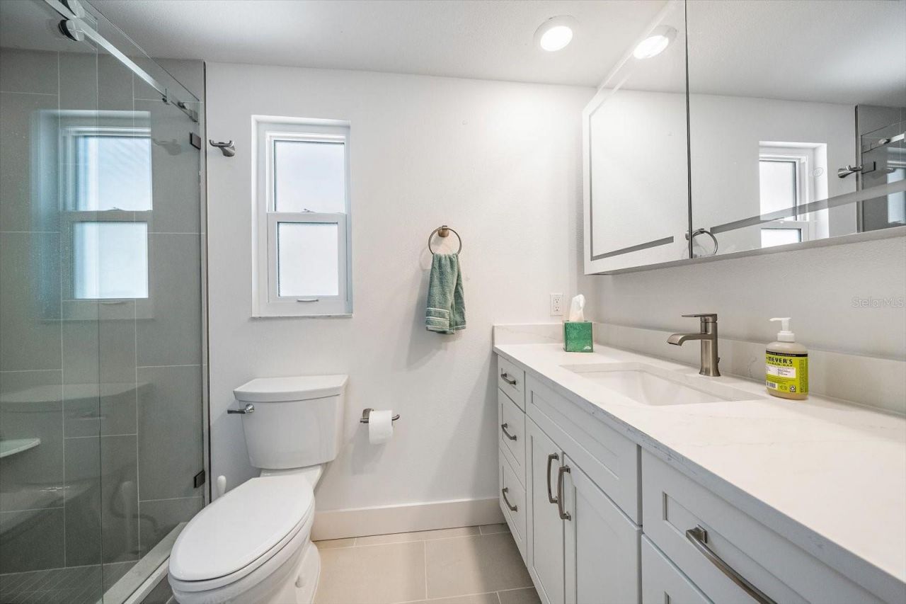 711 Spanish Drive S, Unit 211, Longboat Key, FL 34228 Photo