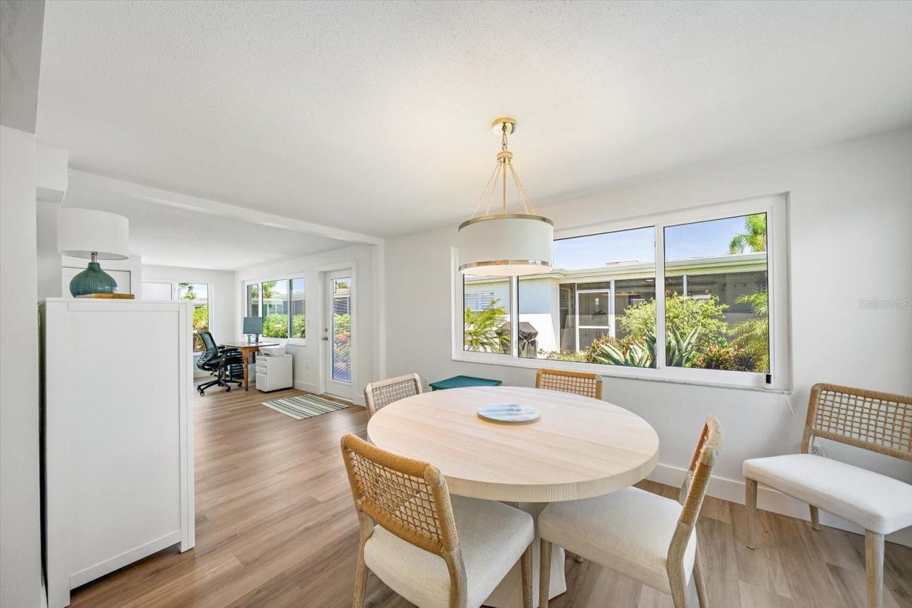 711 Spanish Drive S, Unit 211, Longboat Key, FL 34228 Photo