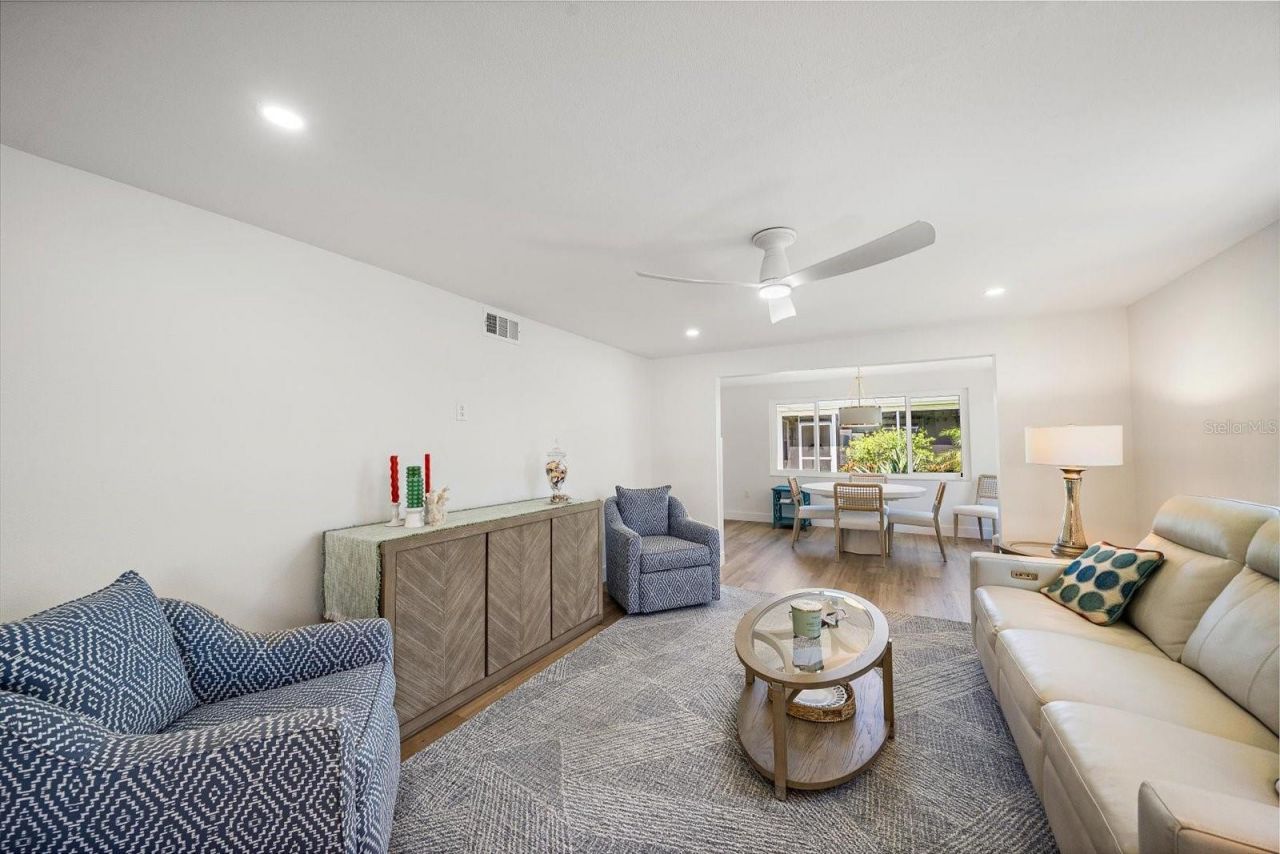 711 Spanish Drive S, Unit 211, Longboat Key, FL 34228 Photo