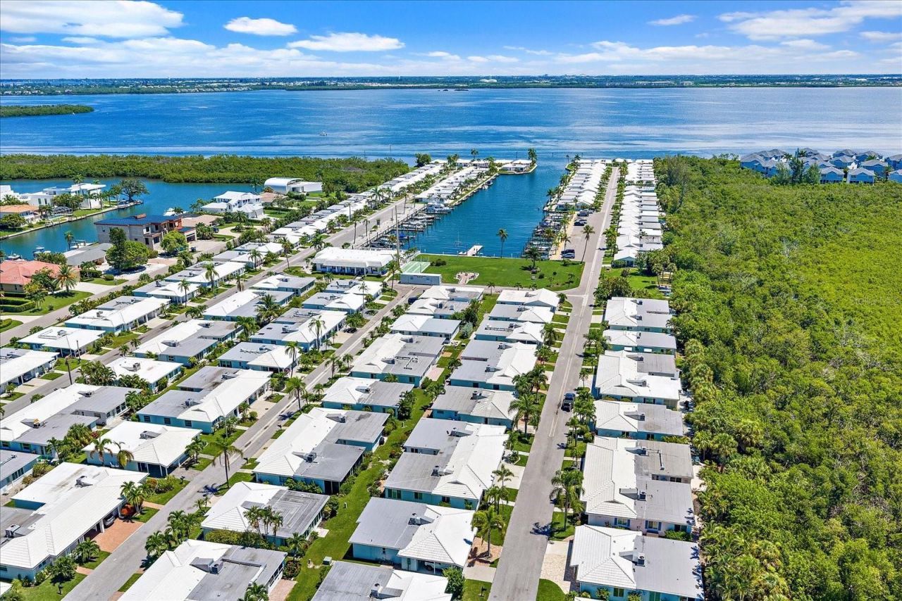 711 Spanish Drive S, Unit 211, Longboat Key, FL 34228 Photo