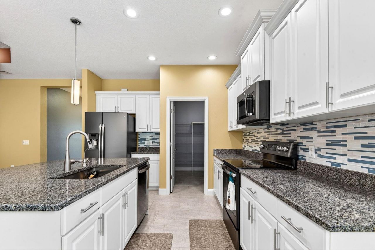 7428 Ridgelake Circle, Bradenton, FL 34203 Photo