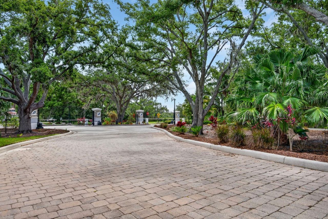 7428 Ridgelake Circle, Bradenton, FL 34203 Photo