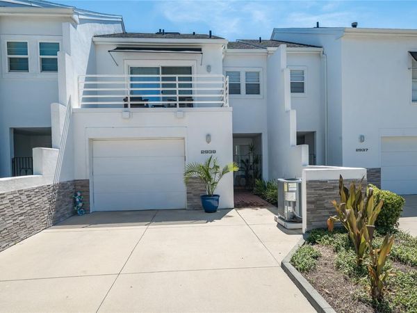 2939 W KNIGHTS AVENUE , TAMPA, FL 33611