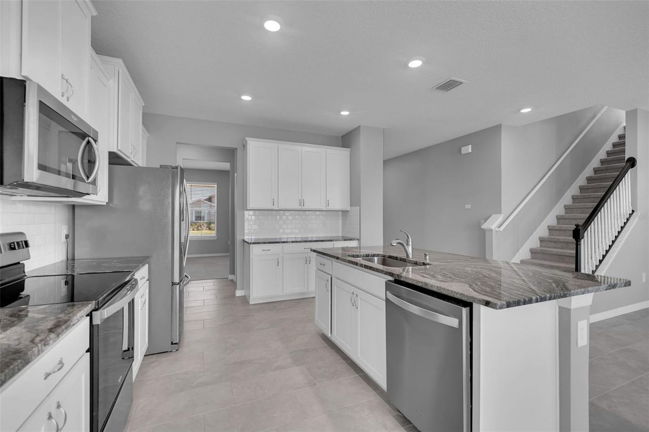 5748 Woodland Sage Drive, Sarasota, FL 34238 Photo