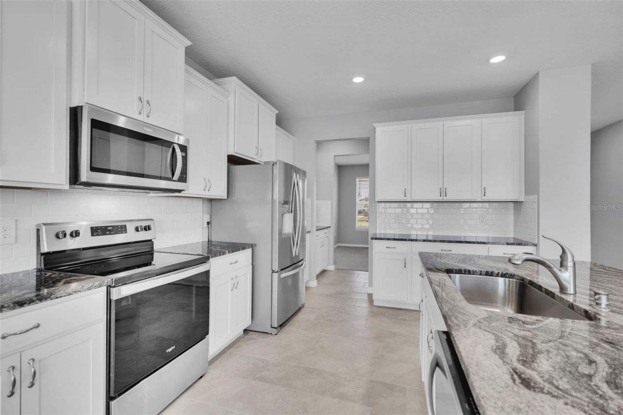 5748 Woodland Sage Drive, Sarasota, FL 34238 Photo