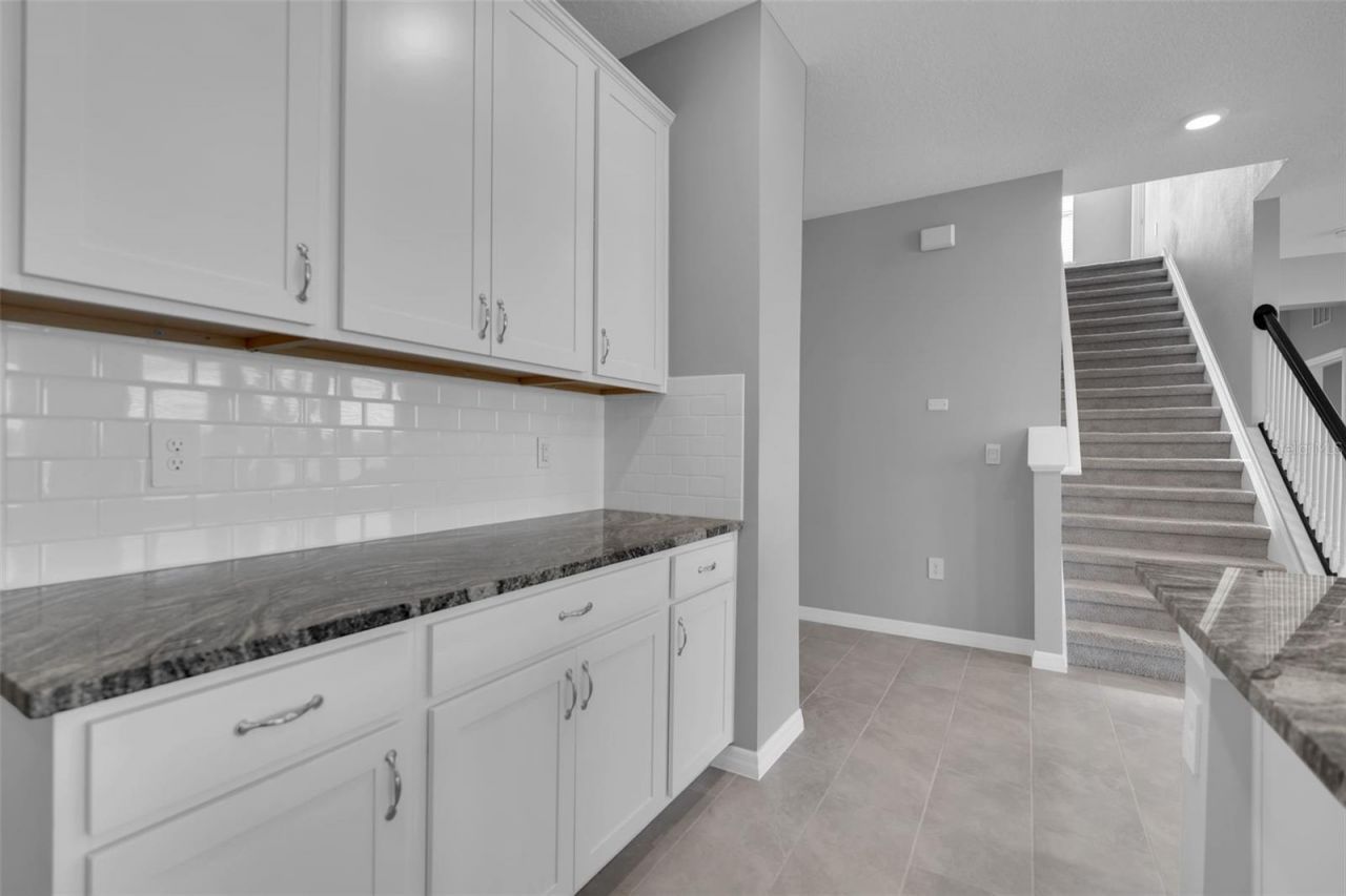 5748 Woodland Sage Drive, Sarasota, FL 34238 Photo