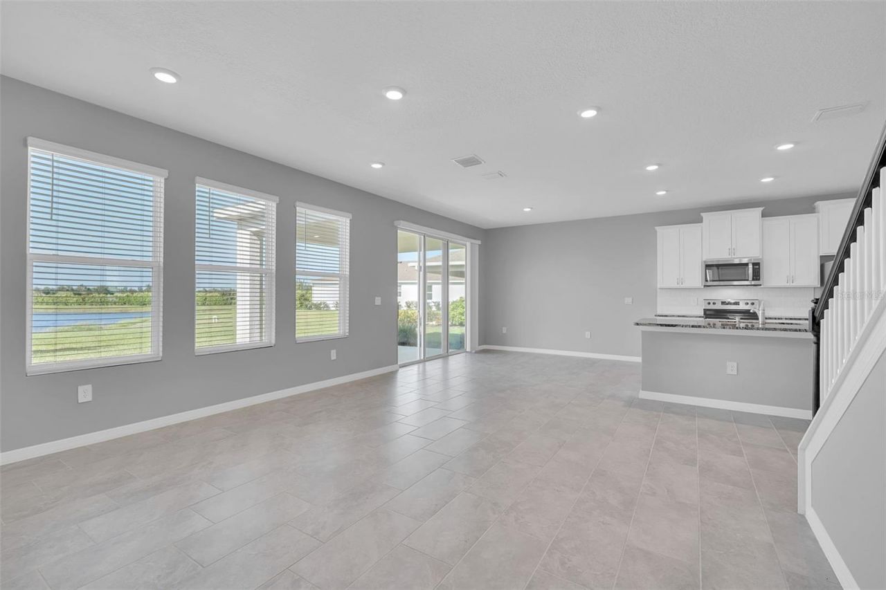 5748 Woodland Sage Drive, Sarasota, FL 34238 Photo