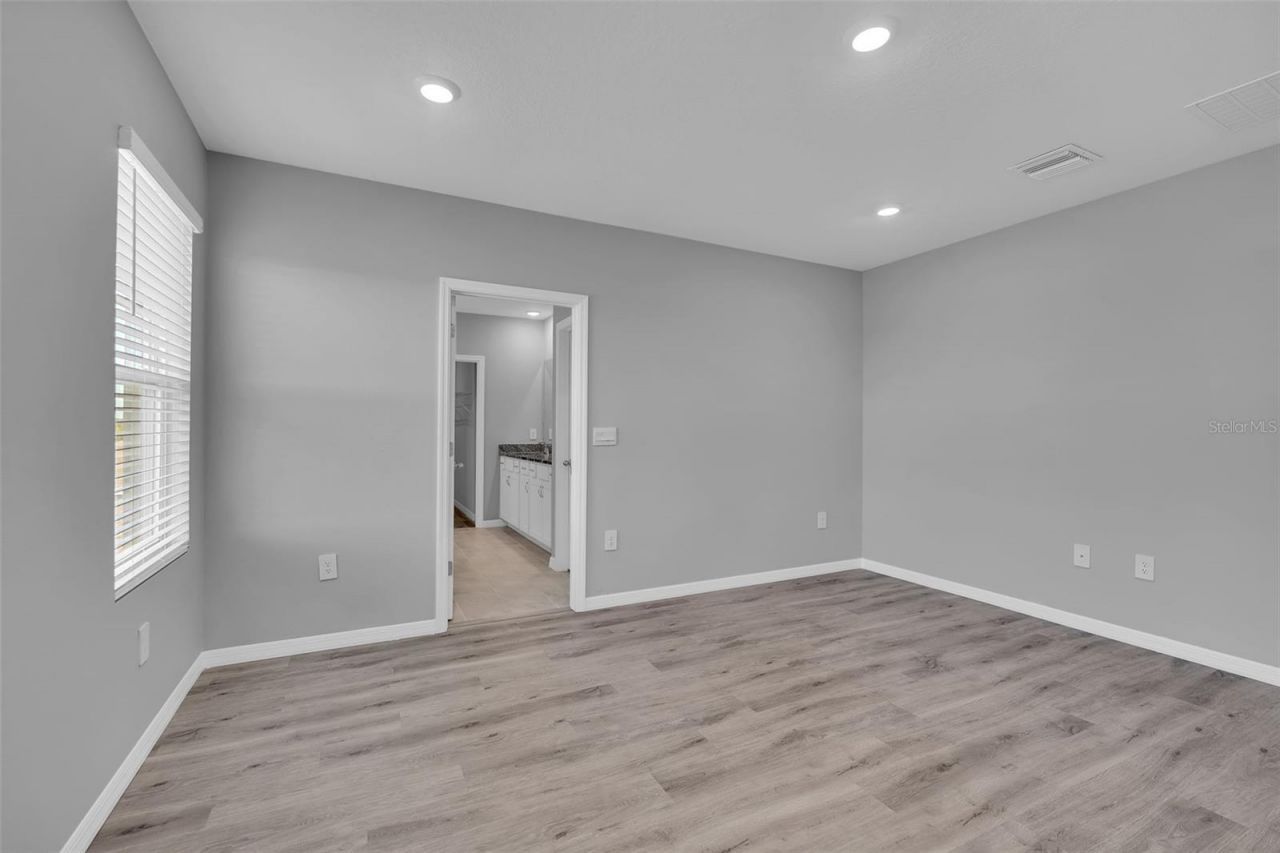 5748 Woodland Sage Drive, Sarasota, FL 34238 Photo