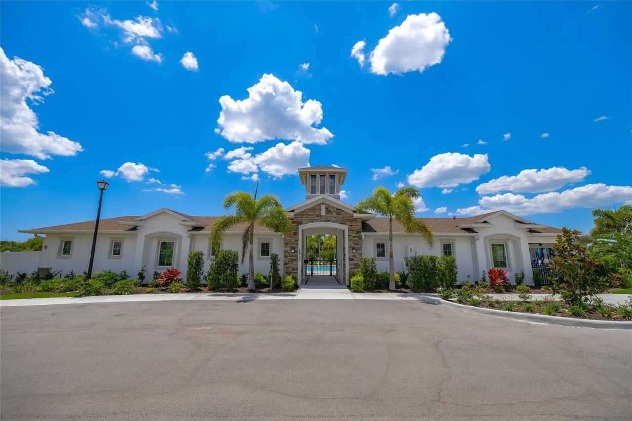 5748 Woodland Sage Drive, Sarasota, FL 34238 Photo