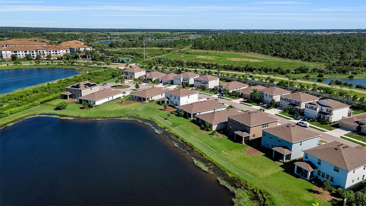 5748 Woodland Sage Drive, Sarasota, FL 34238 Photo