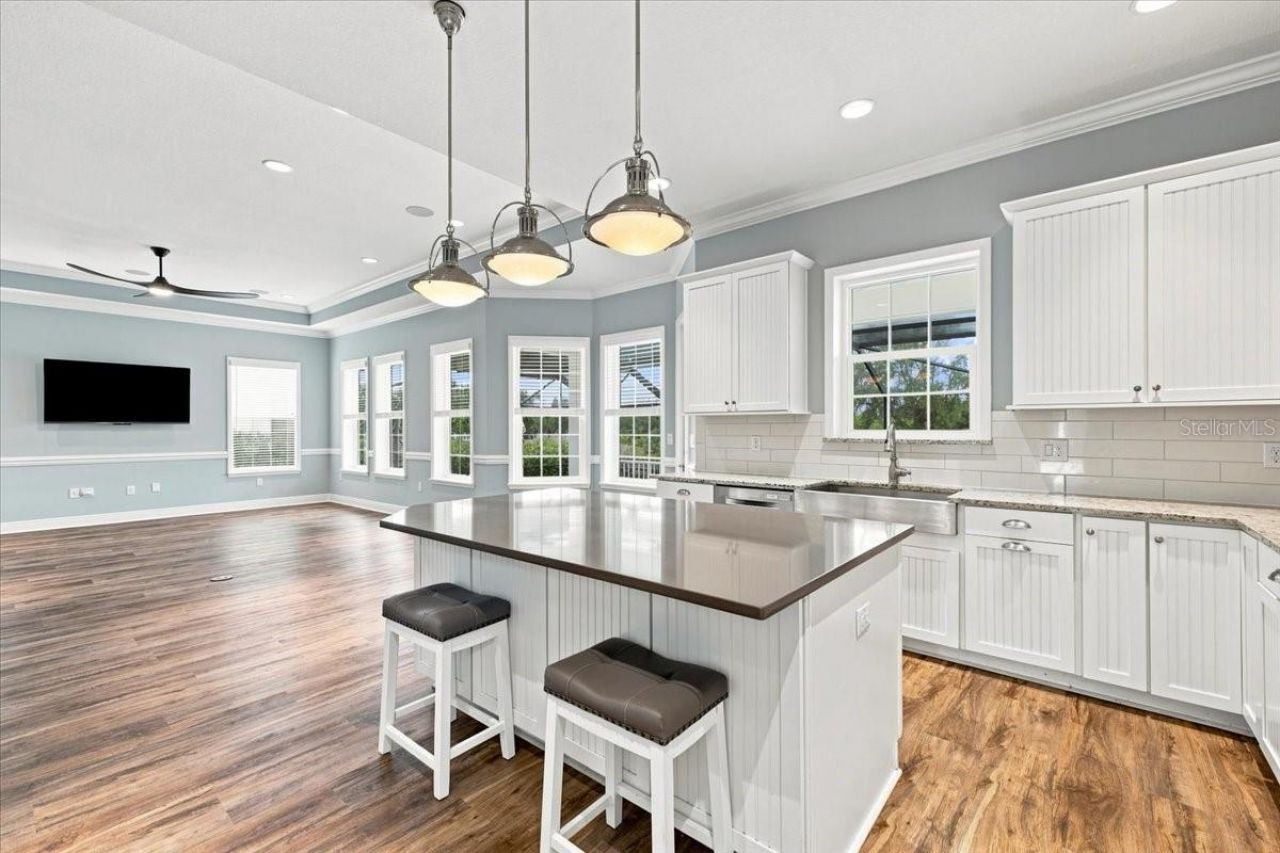 8124 37th Avenue Circle W, Bradenton, FL 34209 Photo