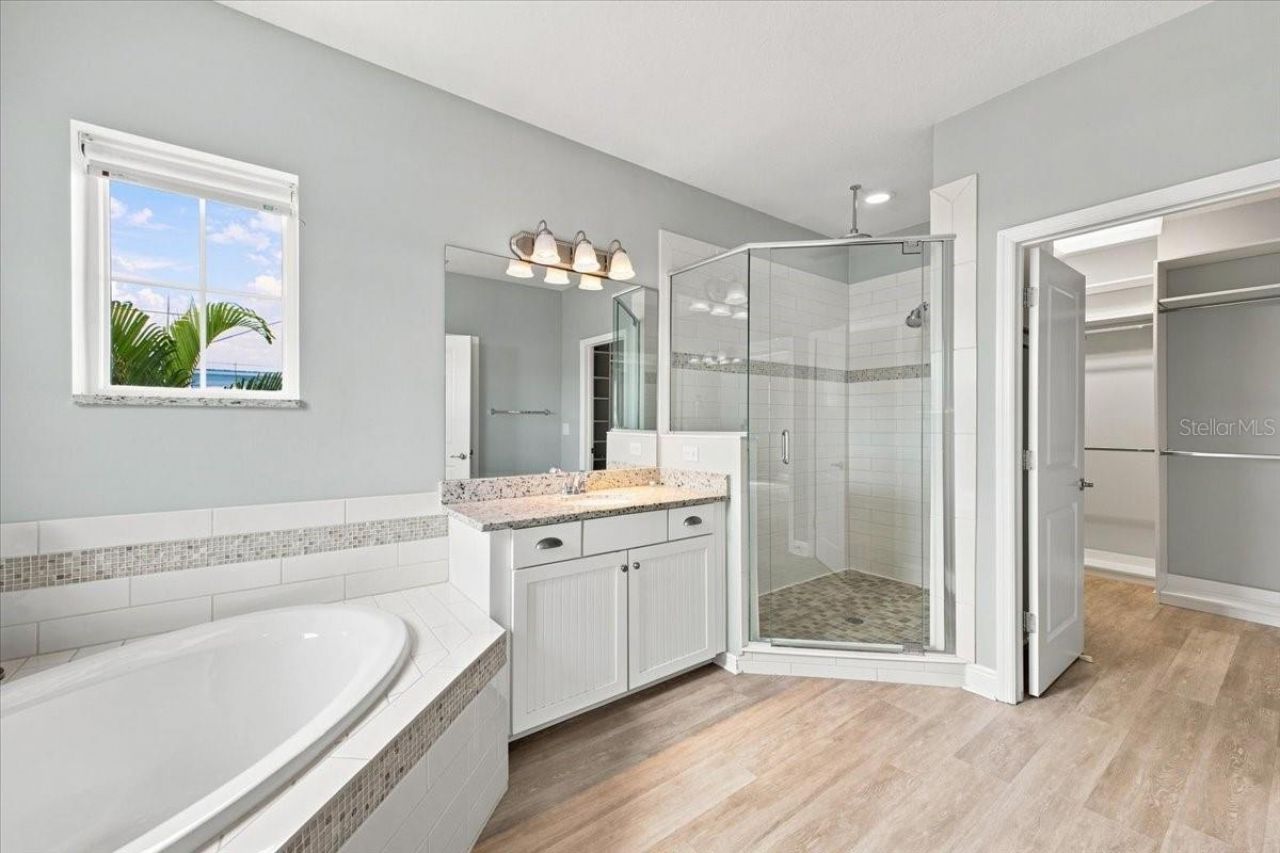 8124 37th Avenue Circle W, Bradenton, FL 34209 Photo