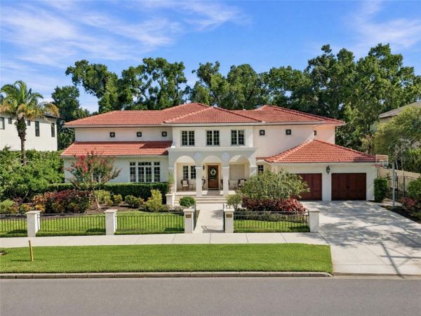 4537 W SWANN AVENUE, TAMPA, FL 33609