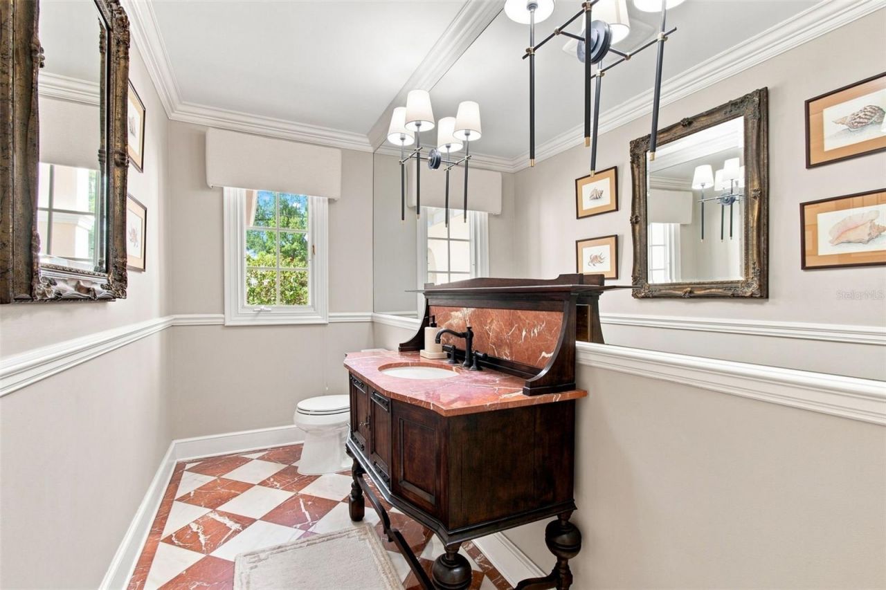 4537 W Swann Avenue, Tampa, FL 33609 Photo