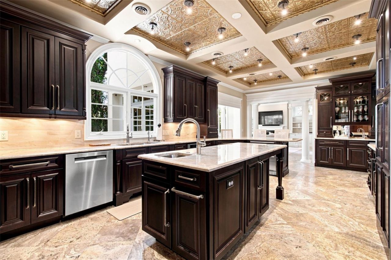 4537 W Swann Avenue, Tampa, FL 33609 Photo