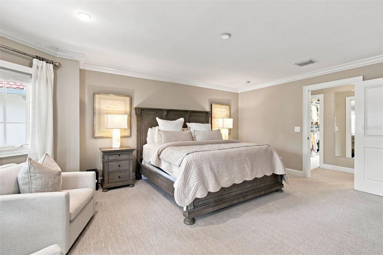 4537 W Swann Avenue, Tampa, FL 33609 Photo